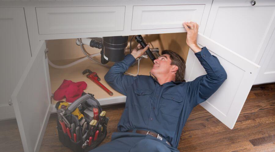 Expert burst pipe repair services in Cotulla, TX